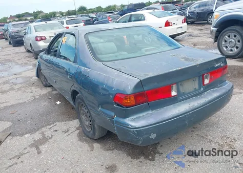 2000 Toyota Camry Ce/Le/Xle z USA, uszkodzony, nr VIN 4T1BG22K1YU755883
